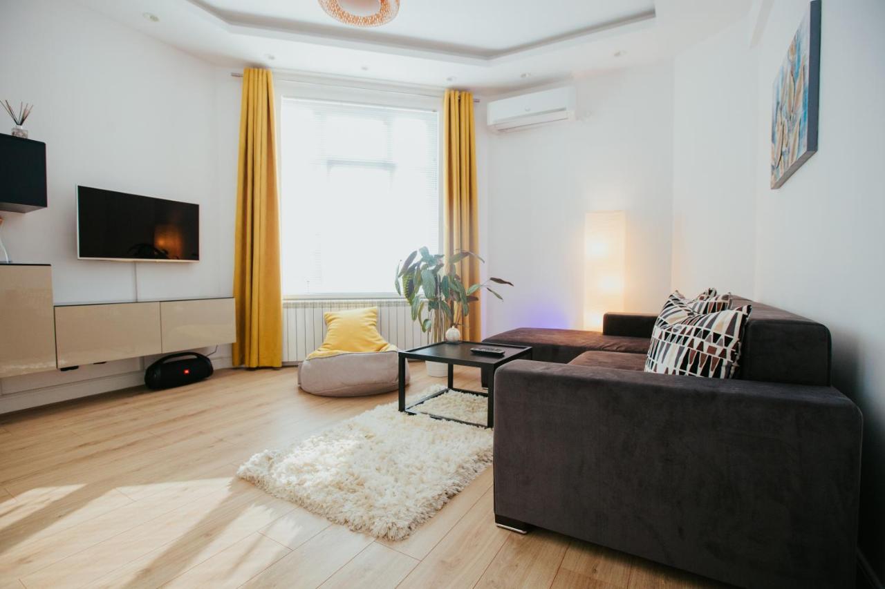 Color Apartments Corneliu Coposu 1A Street Bükreş Dış mekan fotoğraf