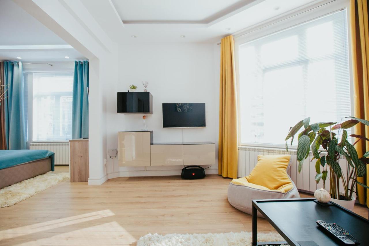 Color Apartments Corneliu Coposu 1A Street Bükreş Dış mekan fotoğraf