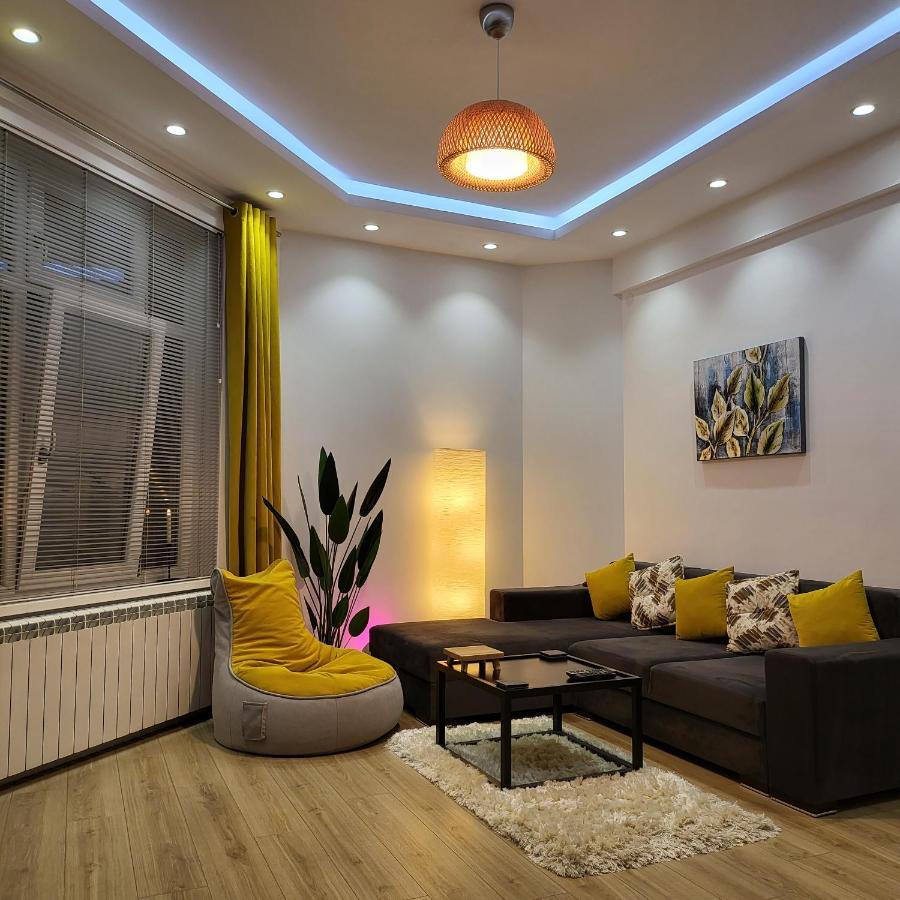 Color Apartments Corneliu Coposu 1A Street Bükreş Dış mekan fotoğraf